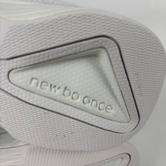 New Balance WX409PR2, White Crosstrainer Shoes, Women's Size 7.5 Wide All White - Picture 8 of 10